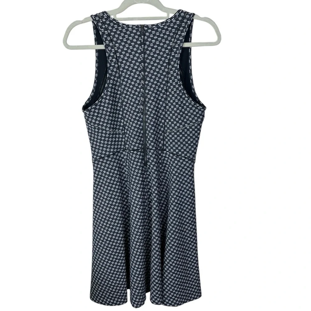 Lululemon Athletica  &go 'Til Dawn Dress Deep Dive White Black  Women’s Size 10